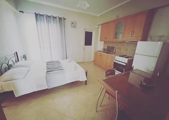 Elmazi 3*